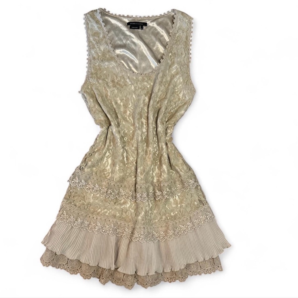 Elegant Lace Trimmed Dress Size M BCBGMAXAZRIA
